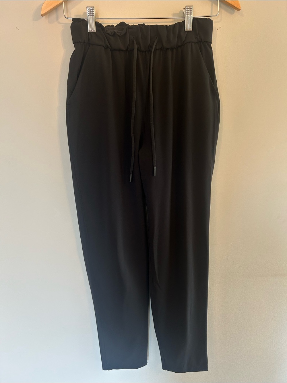 Lululemon Athletica Keep Moving Pants Luxtreme Black Drawstring Size 4 - Picture 3 of 5